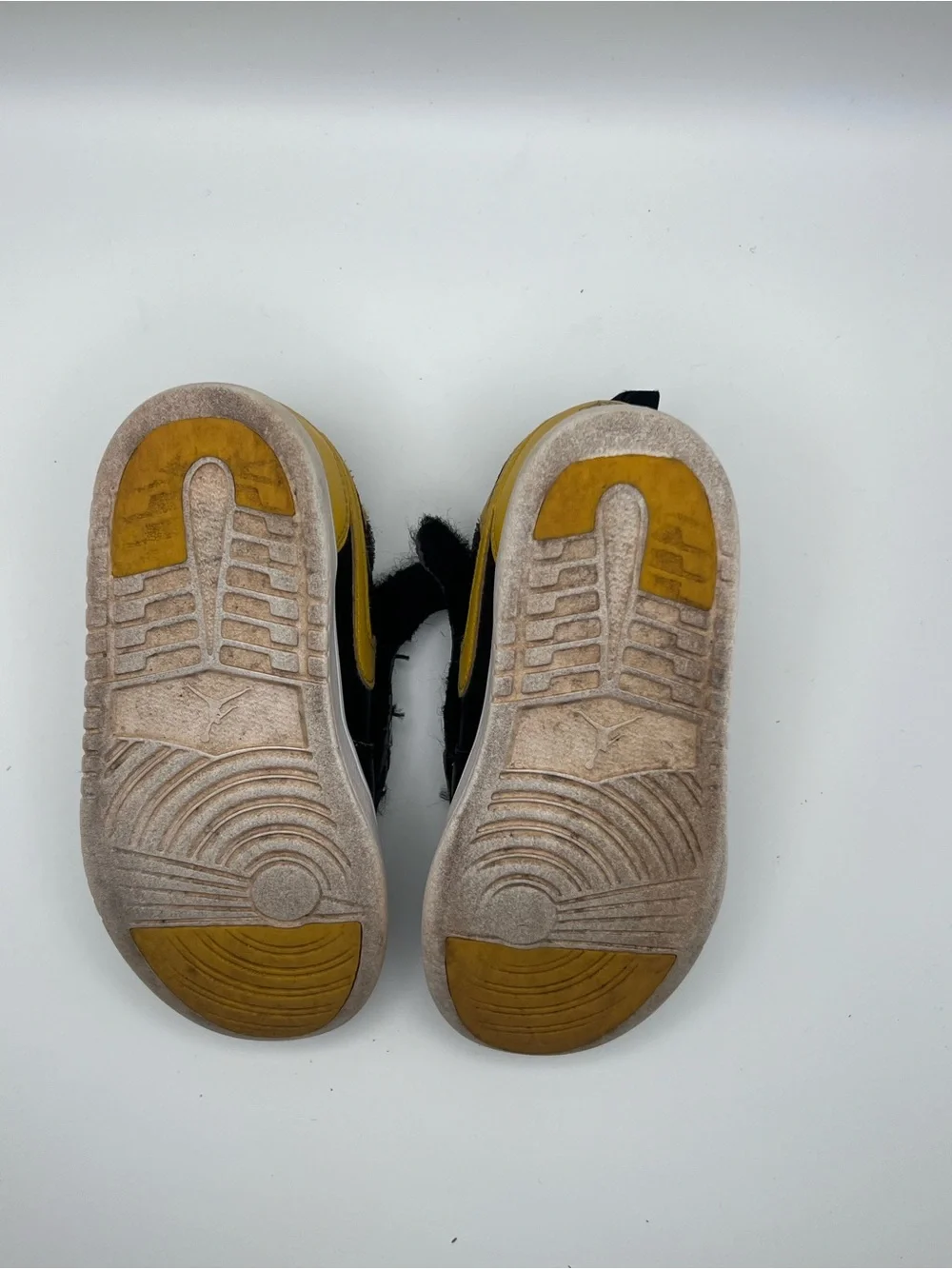 Nike Kids Jordan 1 Low-Top Sneakers in Black and Yellow